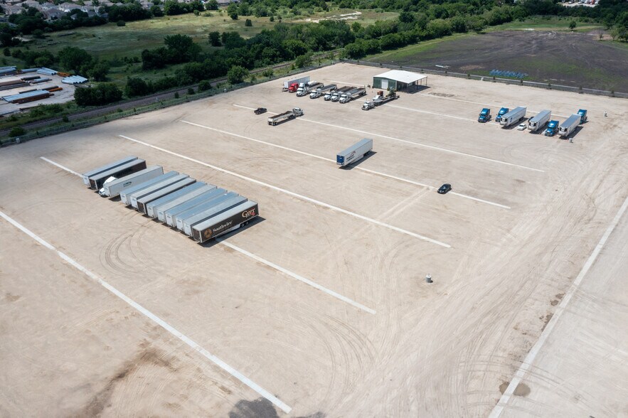 More Photos Of 9598 Lynwood St, Fort Worth Land For Lease