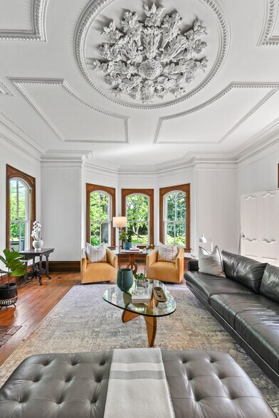 More Photos Of 204 Lawson St, Hot Springs Hotel For Sale