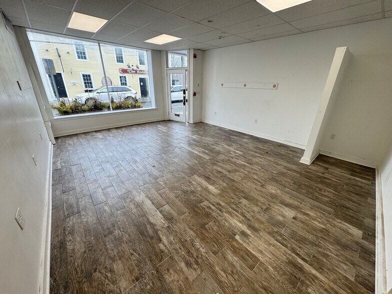 More Photos Of 3 Pearl St, Mystic Storefront Retail Residential For Lease