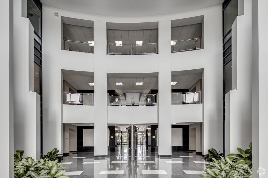 More Photos Of 151 Southhall Ln, Maitland Office For Lease