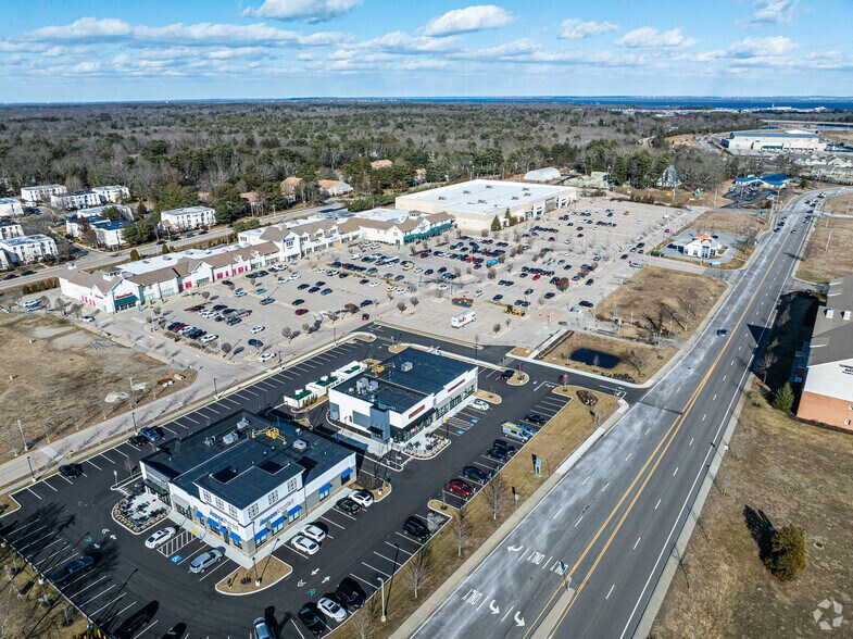 More Photos Of Post Rd, North Kingstown Unknown For Lease