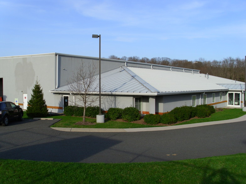 Primary Photo Of 371 Circle of Progress Dr, Pottstown Manufacturing For Lease