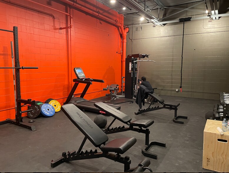 More Photos Of 1212 34th Ave SE, Calgary Warehouse For Lease