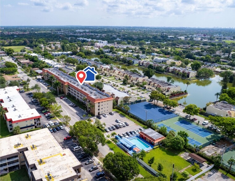 Primary Photo Of 1700 NW 58th Ter, Sunrise Apartments For Sale