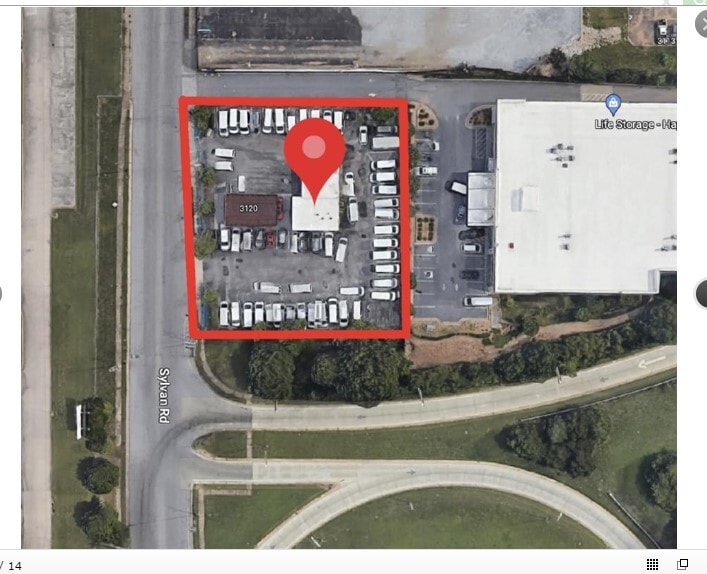 More Photos Of 3120 Sylvan Rd, Hapeville Light Distribution For Sale