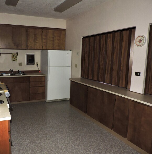 More Photos Of 940 W Main St, Sheridan Religious Facility For Sale