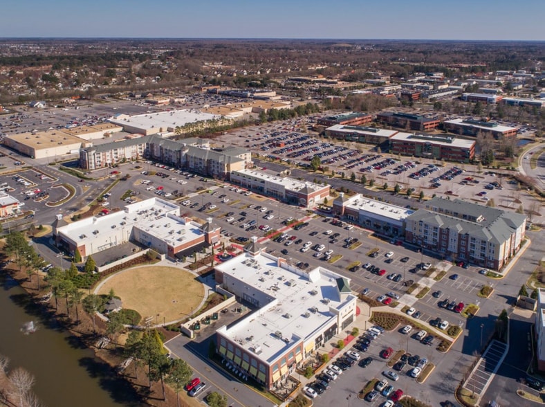 More Photos Of 717-741 Eden Way, Chesapeake Unknown For Lease