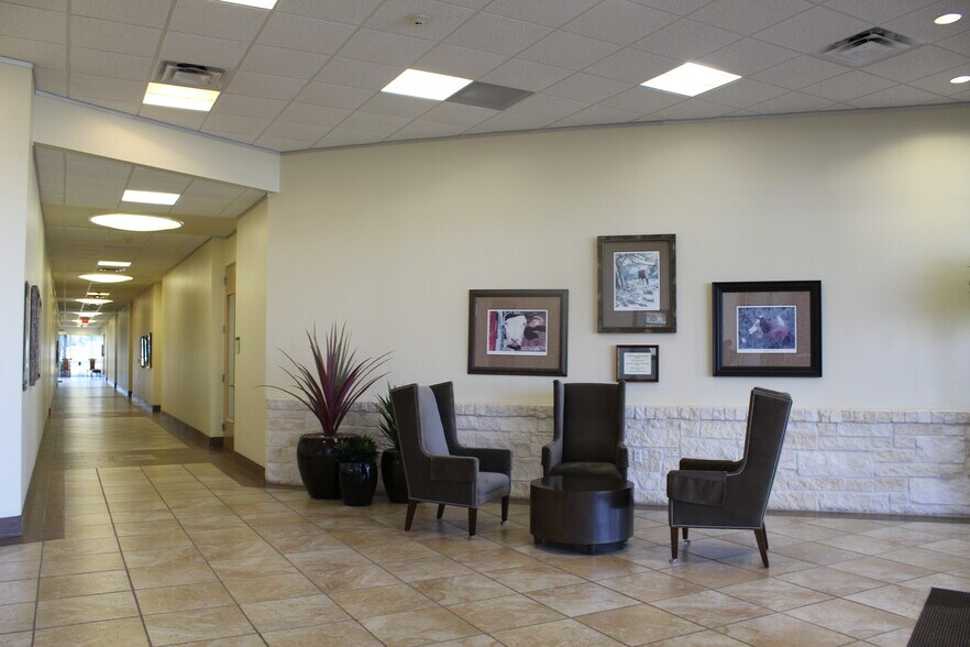 More Photos Of 9977 W Sam Houston Pky N, Houston Office For Lease