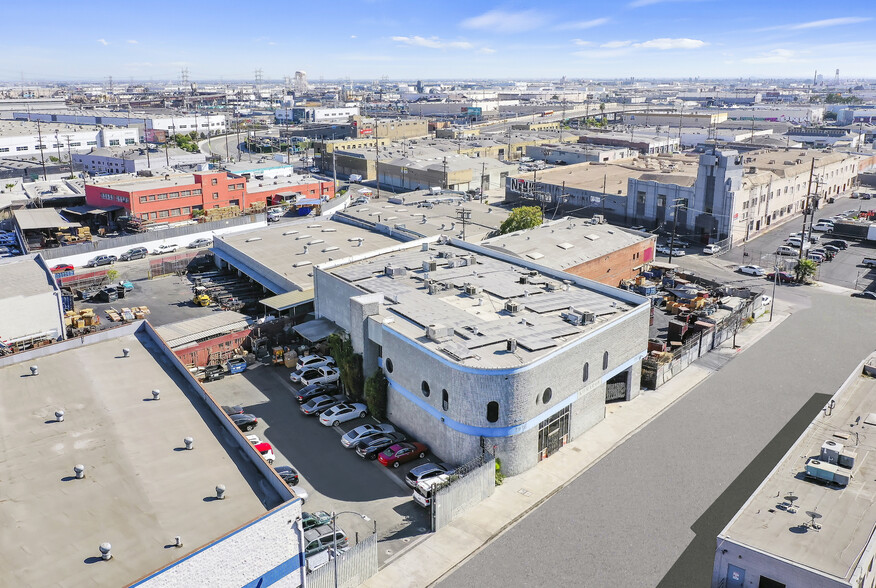 Primary Photo Of 1936 S Mateo St, Los Angeles Warehouse For Sale