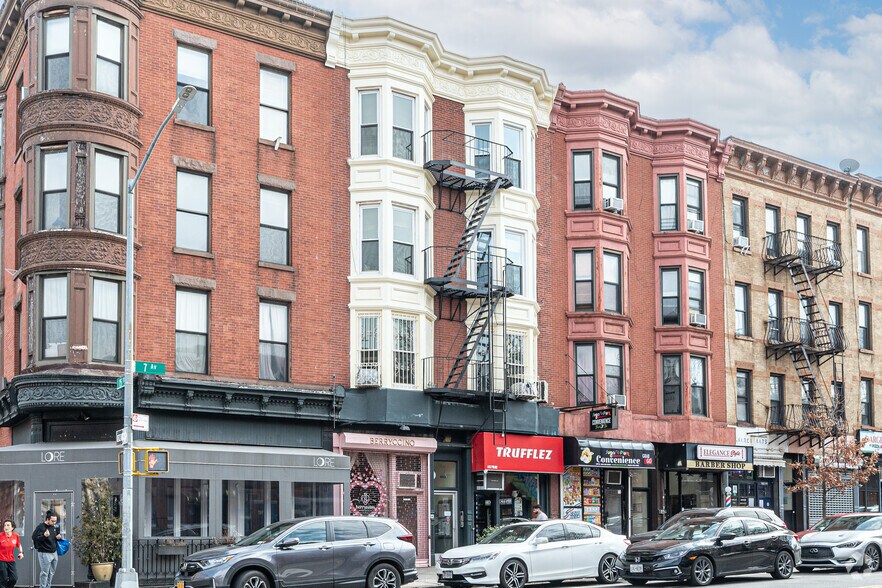 More Photos Of 443 7th Ave, Brooklyn Apartments For Lease