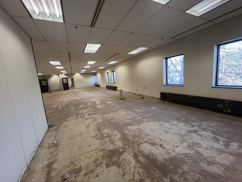 More Photos Of 2533-2541 Rulon White Blvd, Ogden Manufacturing For Lease