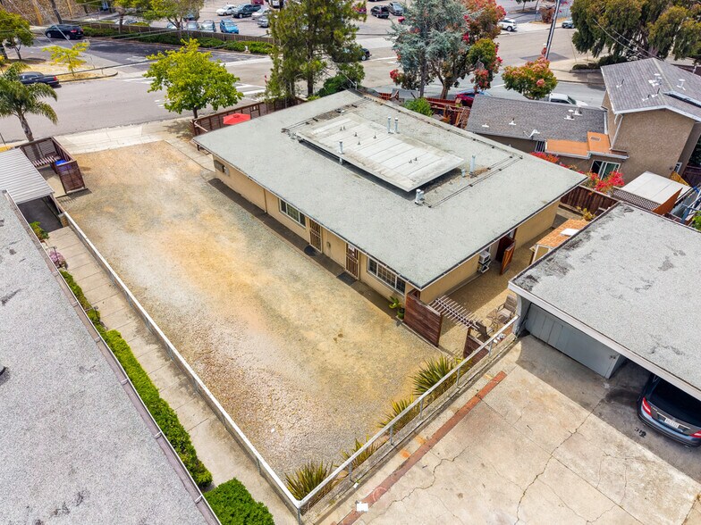 More Photos Of 5105-5107 MacDonald Ave, Richmond Apartments For Sale