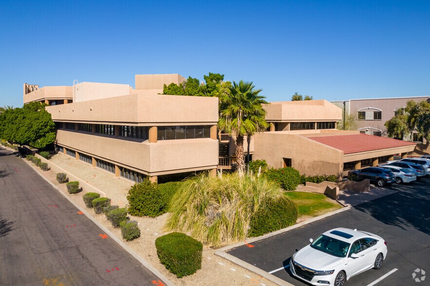 More Photos Of 7330 N 16th St, Phoenix Office For Sale