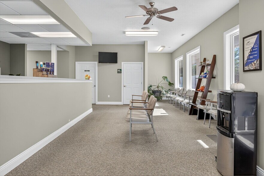 More Photos Of 160 Westmount Dr, Farmington Office For Sale