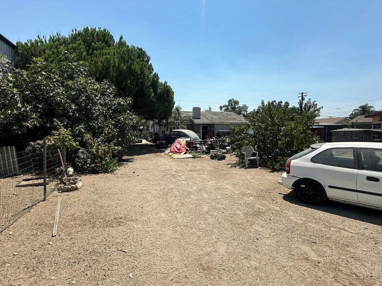 More Photos Of 13404 Arrow Rt, Fontana Contractor Storage Yard For Sale