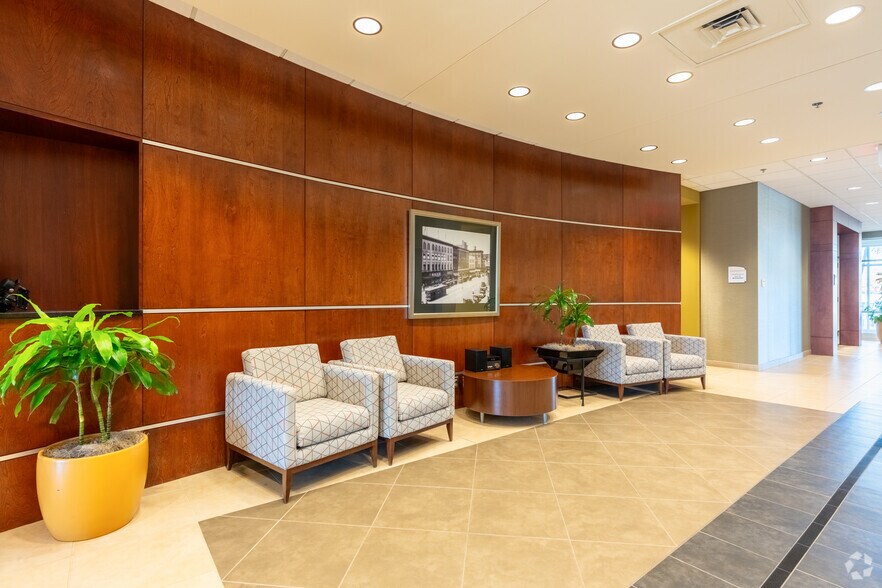 More Photos Of 15521 Midlothian Tpke, Midlothian Office For Lease