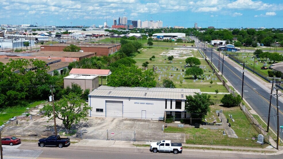 More Photos Of 300 Palm Dr, Corpus Christi Warehouse For Sale