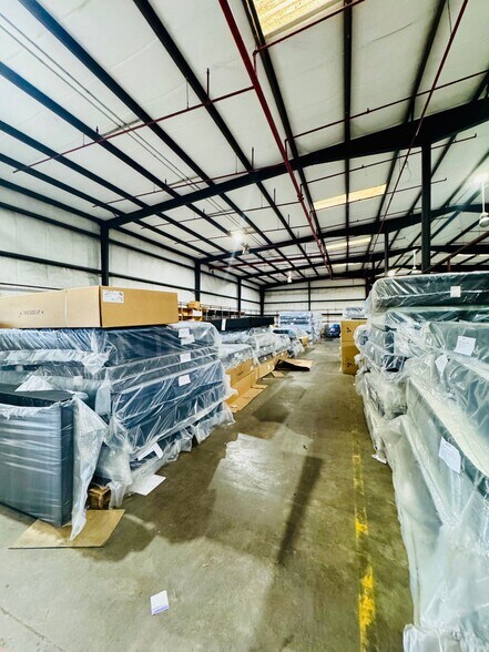 More Photos Of 226 Micolas St, Opp Warehouse For Sale