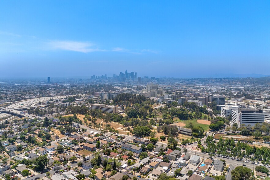 More Photos Of 2435 Lancaster Ave, Los Angeles Apartments For Sale