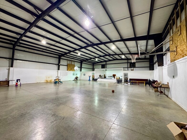 More Photos Of 1486 GA-51, Homer Specialty For Sale