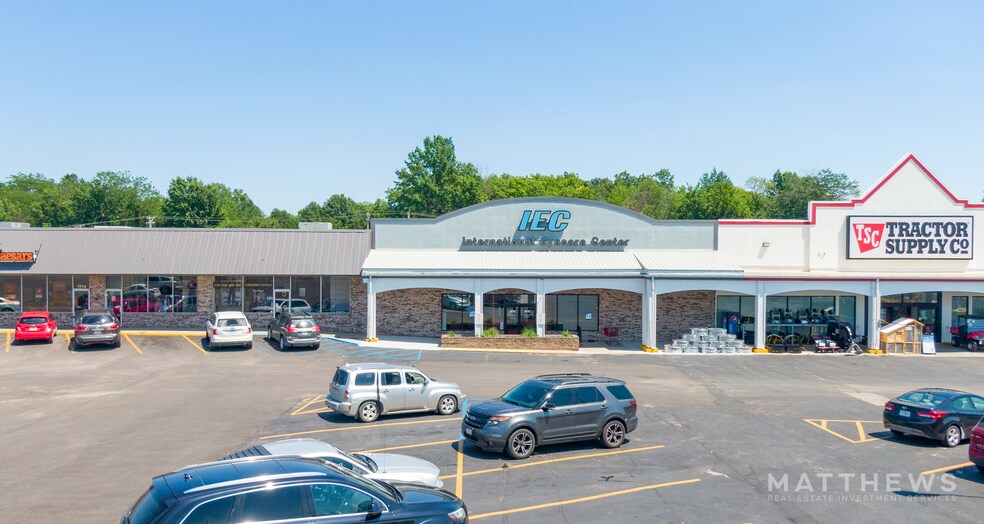 Primary Photo Of 1714-1720 N Baltimore St, Kirksville General Retail For Sale