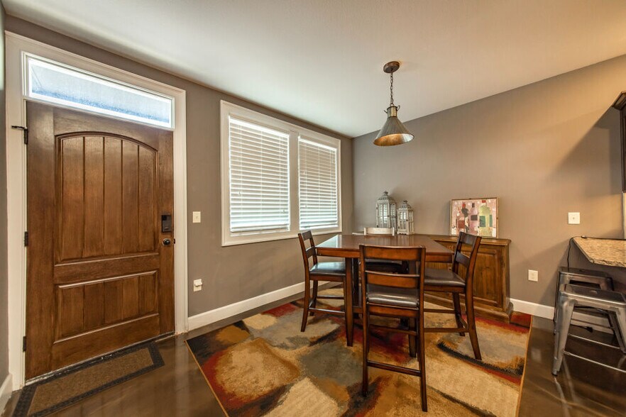 More Photos Of 7910 Edgemont Rd, Greers Ferry Apartments For Sale