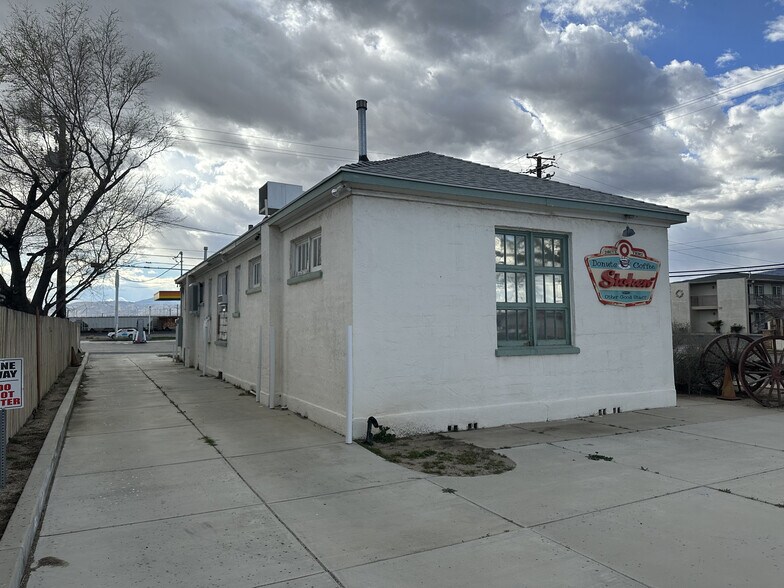 More Photos Of 2320 Belshaw St, Mojave Restaurant For Sale