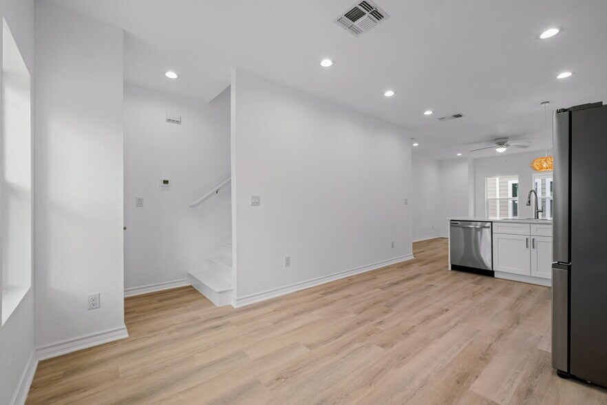 More Photos Of , San Antonio Multifamily For Sale