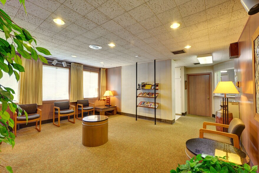 More Photos Of 403 S Granite Ave, Granite Falls Medical For Lease