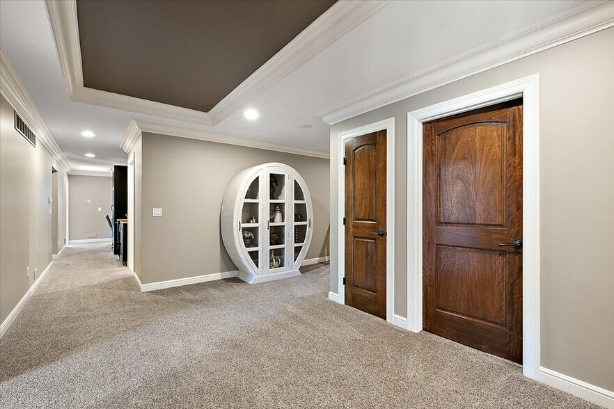 More Photos Of 1330 Oxford Rd, Bloomfield Hills Specialty For Sale