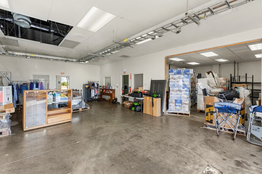 More Photos Of 6153 Center St, Paradise Office For Sale