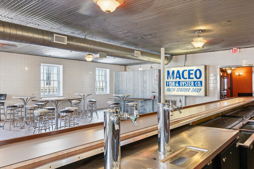 More Photos Of 210 Moody Ave, Galveston Storefront Retail Office For Sale