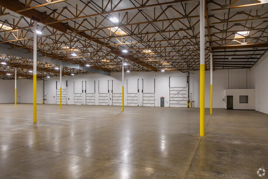 More Photos Of 1819 S Business Pky, Ontario Unknown For Lease