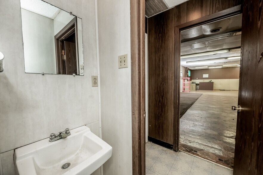 More Photos Of 569-571 Coleman Avenue, Johnstown Office For Sale
