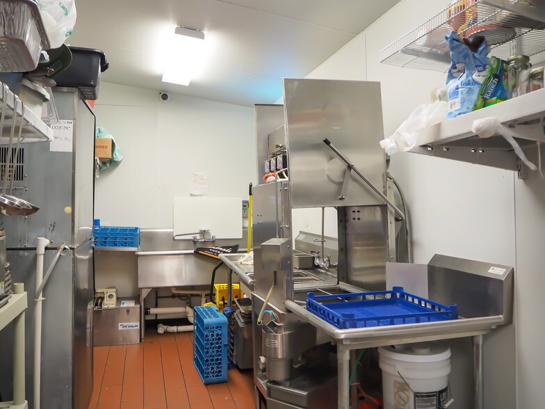 More Photos Of 1 Wall St, Cromwell Restaurant For Sale