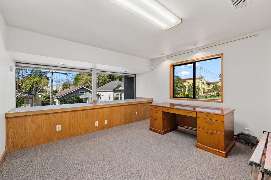 More Photos Of 610 Davis St, Santa Rosa Office Residential For Sale