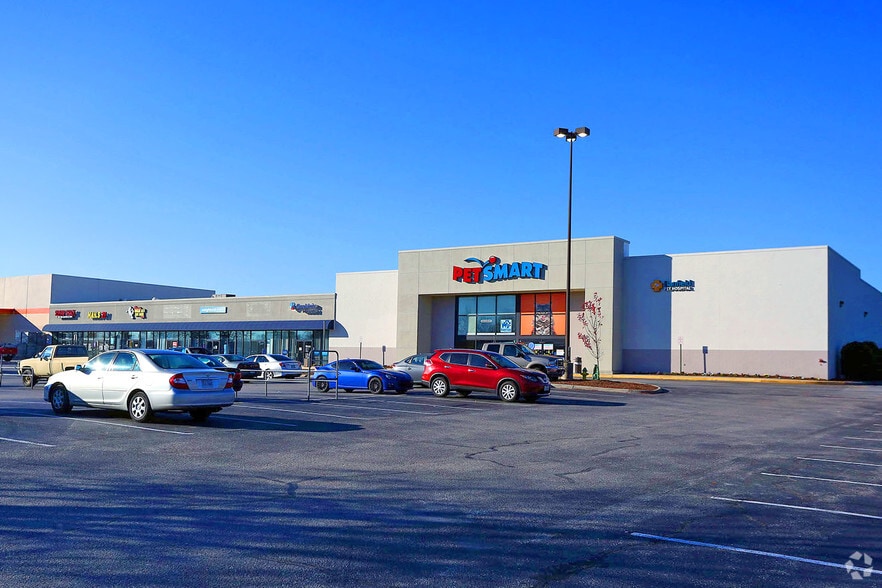 More Photos Of 1201-1301 N Military Hwy, Norfolk Unknown For Lease