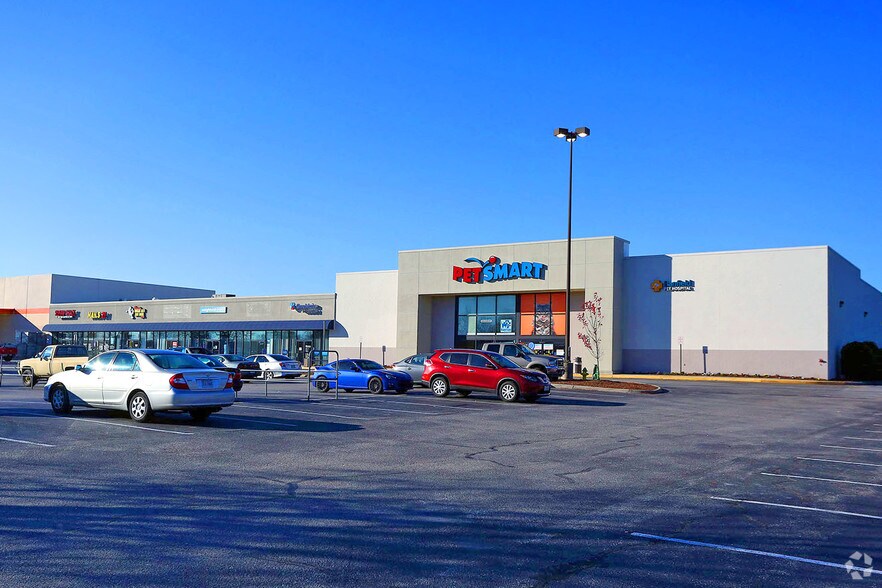 More Photos Of 1201-1301 N Military Hwy, Norfolk Unknown For Lease