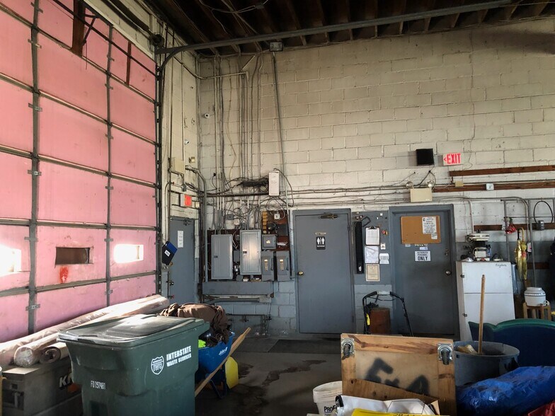 More Photos Of 800 Kennedy Blvd, Somerdale Distribution For Lease
