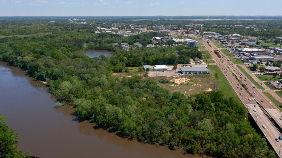 More Photos Of 2280 Lakeland Dr, Flowood Land For Sale