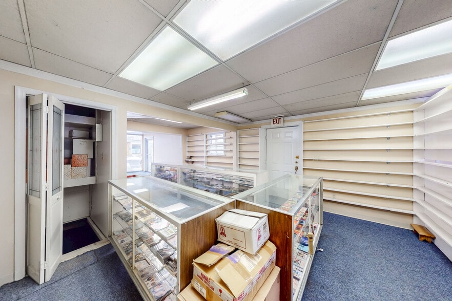 More Photos Of 1564 Becker St, Schenectady Storefront For Sale