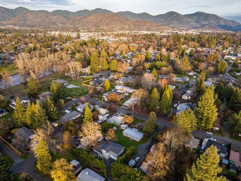 More Photos Of 1260 Plummer Ave, Grants Pass Land For Sale