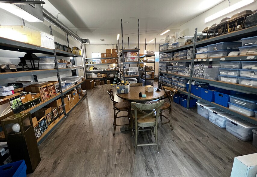 More Photos Of , Los Angeles Flex For Sale