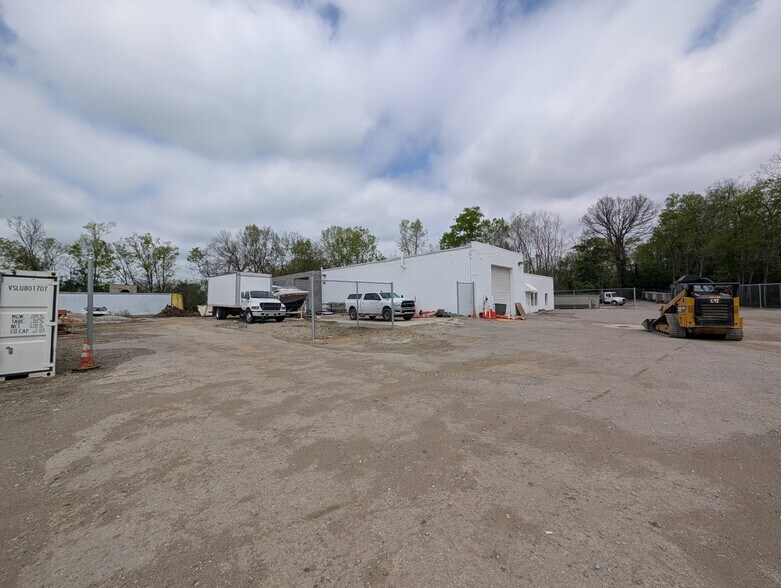 More Photos Of 116 Carr Ln, Richmond Land For Lease