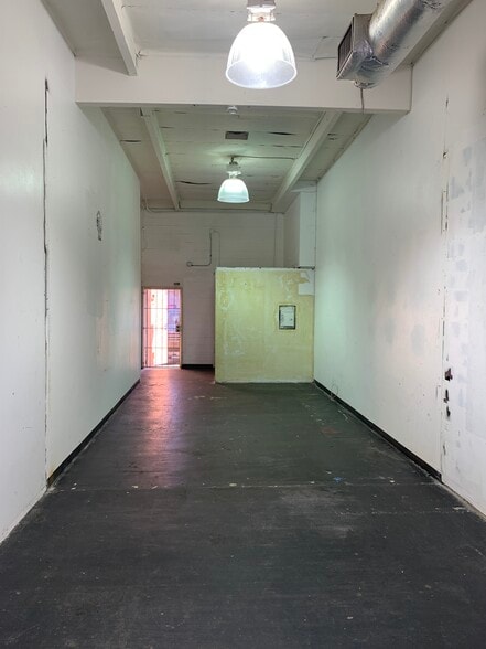 More Photos Of 7318 Melrose Ave, Los Angeles Storefront Retail Office For Sale