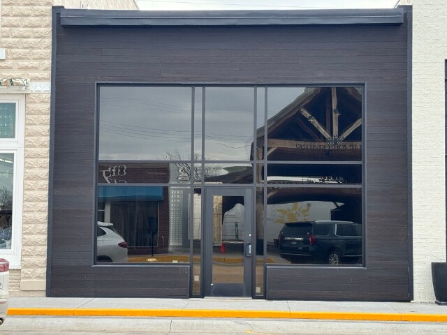 More Photos Of 105 S Main St, Atkinson General Retail For Sale