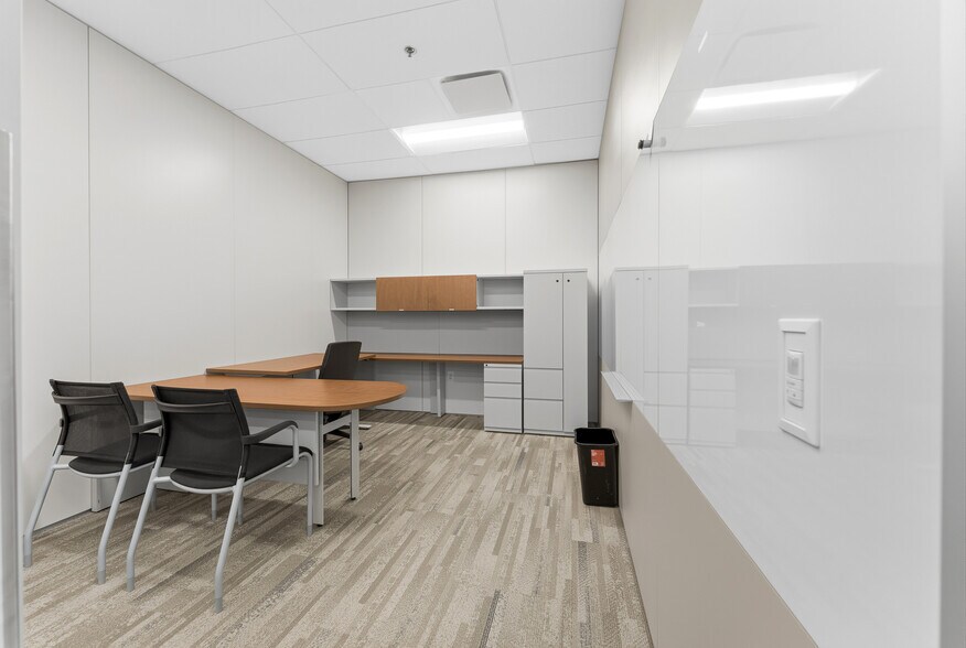 More Photos Of 423 Fortress Blvd, Morgantown Office For Sale