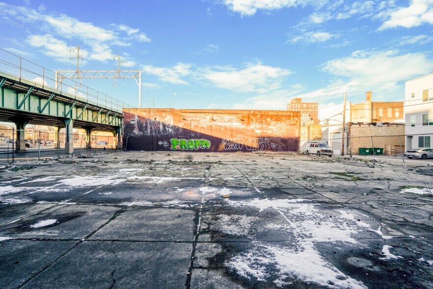 More Photos Of 975-89 N 9th st, Philadelphia Land For Lease