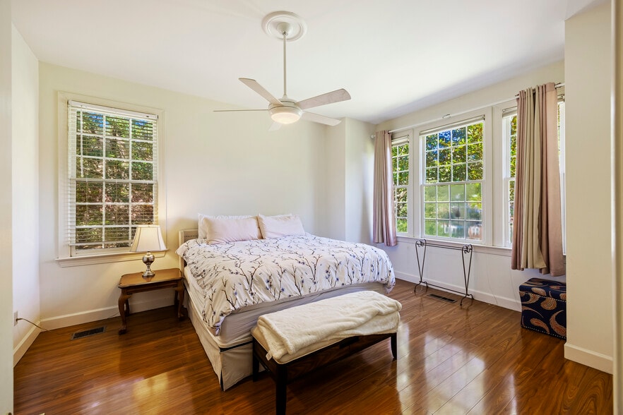 More Photos Of 3168 Stanyarne Dr, Charleston Multifamily For Sale