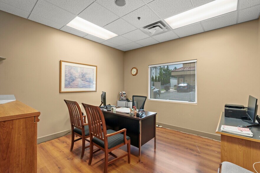 More Photos Of 530 Hammill Ln, Reno Office For Lease